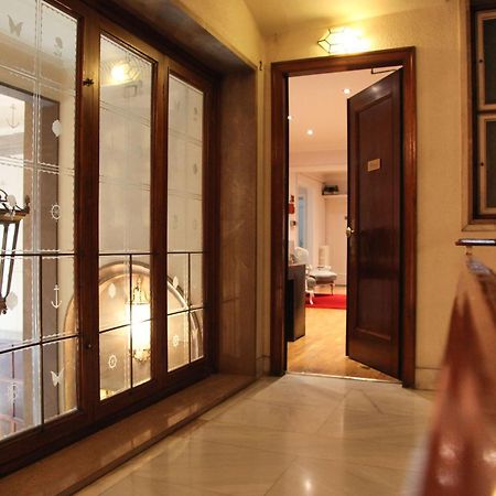 Petit Hotel Barcelona Exterior foto